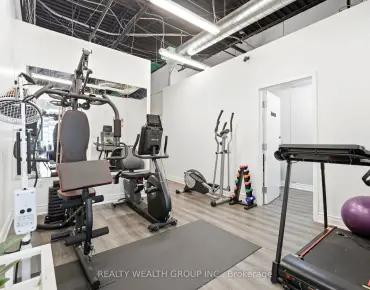 C - 16 Yonge St Waterfront Communities C1, Toronto is zoned as Business Commerc with total area of 542.00 sqft