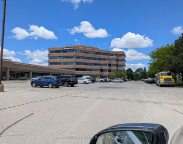 
3334 Yonge St Lawrence Park North is zoned as Commercial with total area of 900 sqft