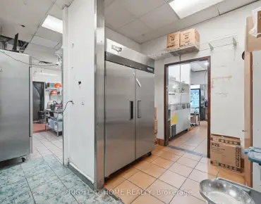 72 Steeles Ave W Crestwood-Springfarm-Yorkhill is zoned as Commercial with total area of 1,050 sqft