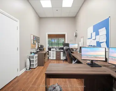 2 - 16 Sims Cres Beaver Creek Business Park, 列治文山商业用地规划为M1并占地1726.00平方尺
