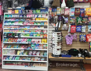 9 - 9625 Yonge St Harding, 列治文山商业用地规划为Commercial并占地1170.00平方尺
