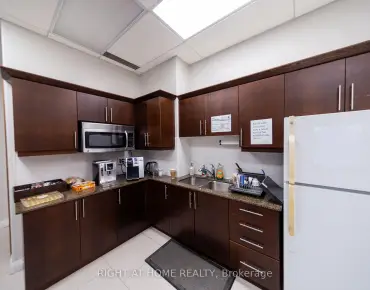 14 - 636 Edward Ave Devonsleigh, 列治文山商业用地规划为COMMERCIAL/INDUS并占地3513.00平方尺
