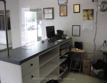 
Yonge Stre Willowdale East is zoned as Commercial with total area of 366 sqft