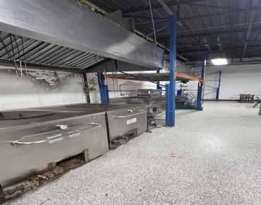 
East Wilmot Stre Beaver Creek Business Park商业用地规划为MC-2物业占地1,342平方尺