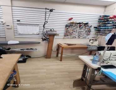 2323 Bloor St W High Park-Swansea, 多伦多商业用地规划为R(f7.5:u2;d0.6*7并占地659.00平方尺
