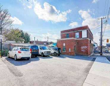 
Markham Central Sq Buttonville is zoned as MC with total area of 6,440 sqft