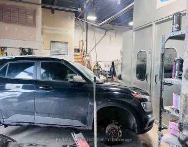 31-32 - 1772 Albion Rd West Humber-Clairville, Toronto is zoned as E1 with total area of 1904.00 sqft