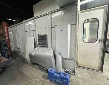 109 Old Kingston Rd Central West is zoned as Commercial with total area of 2,000 sqft