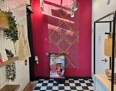 
210 - 7191 Yonge St Thornhill, Markham is zoned as Commercial with total area of 1000.00 sqft