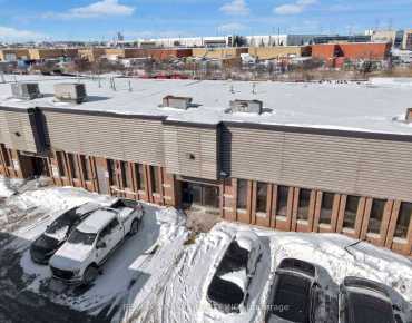 32 Guided Crt West Humber-Clairville, Toronto is zoned as E1(103) with total area of 1500.00 sqft