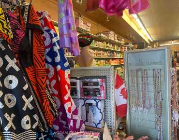 
Dundas Stre Trinity-Bellwoods is zoned as ShoppingCenterCommercial with total area of 0 sqft