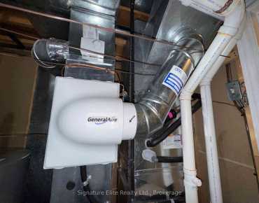 2138 Eglinton Ave W Briar Hill-Belgravia, 多伦多商业用地规划为CR2.5(c2.5;r2.5*并占地2000.00平方尺
