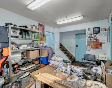 32 Guided Crt West Humber-Clairville, Toronto is zoned as E1(103) with total area of 1284.00 sqft