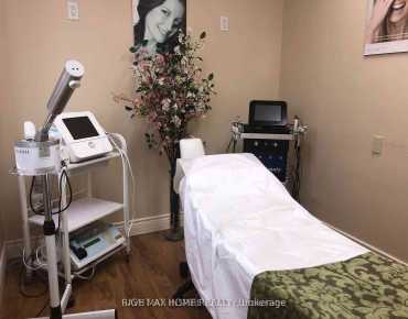 
586 Bloor St W Annex, Toronto is zoned as Commercial with total area of 1600.00 sqft