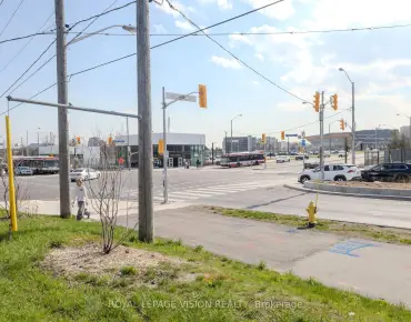5425 - 5425 Yonge St Willowdale East, Toronto is zoned as Commercial with total area of 437.00 sqft