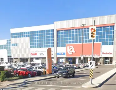 215 - 700 Lawrence Ave W Yorkdale-Glen Park, 多伦多商业用地规划为Commericial并占地1100.00平方尺
