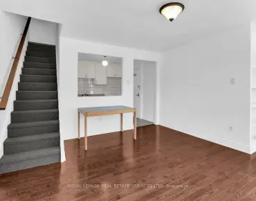 
923 Dundas St W Trinity-Bellwoods is zoned as Commercial/Residential with total area of 1,633 sqft