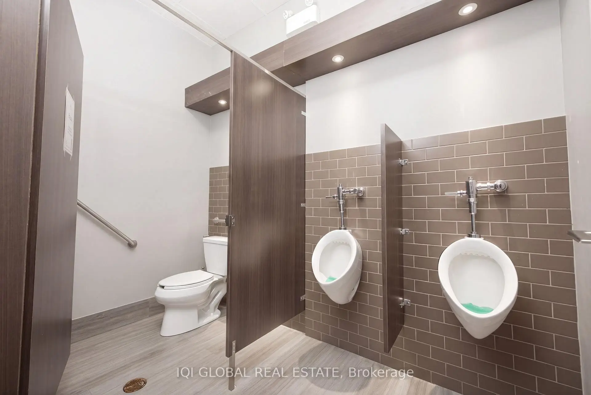 Commercial for lease