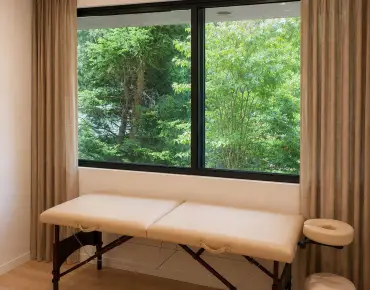 Room-315 Avenue Road