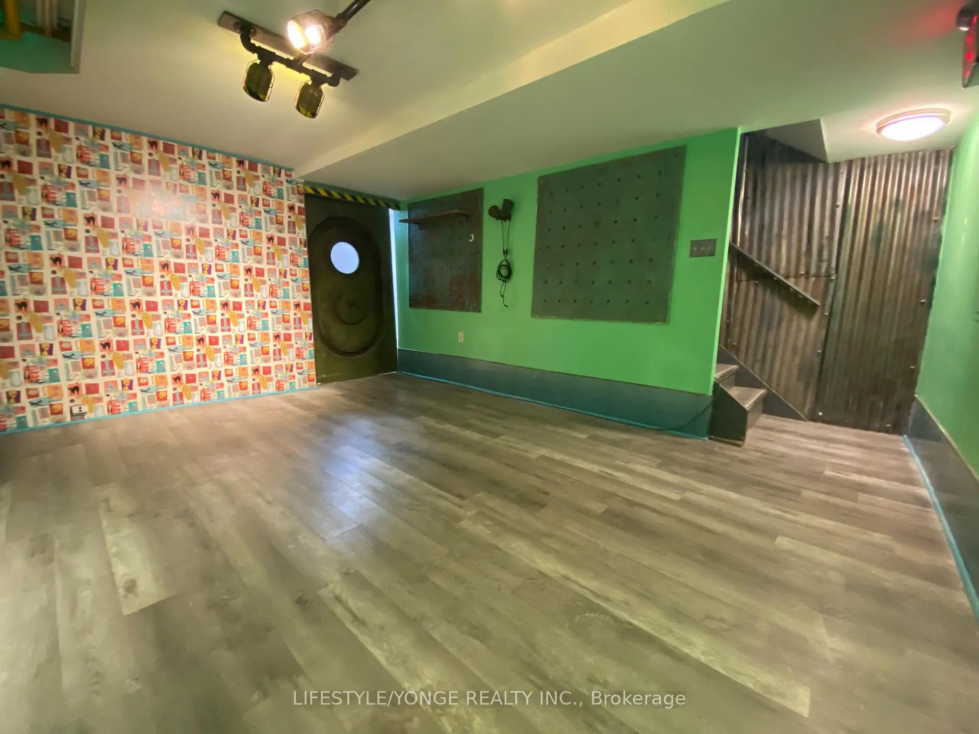 Commercial for lease