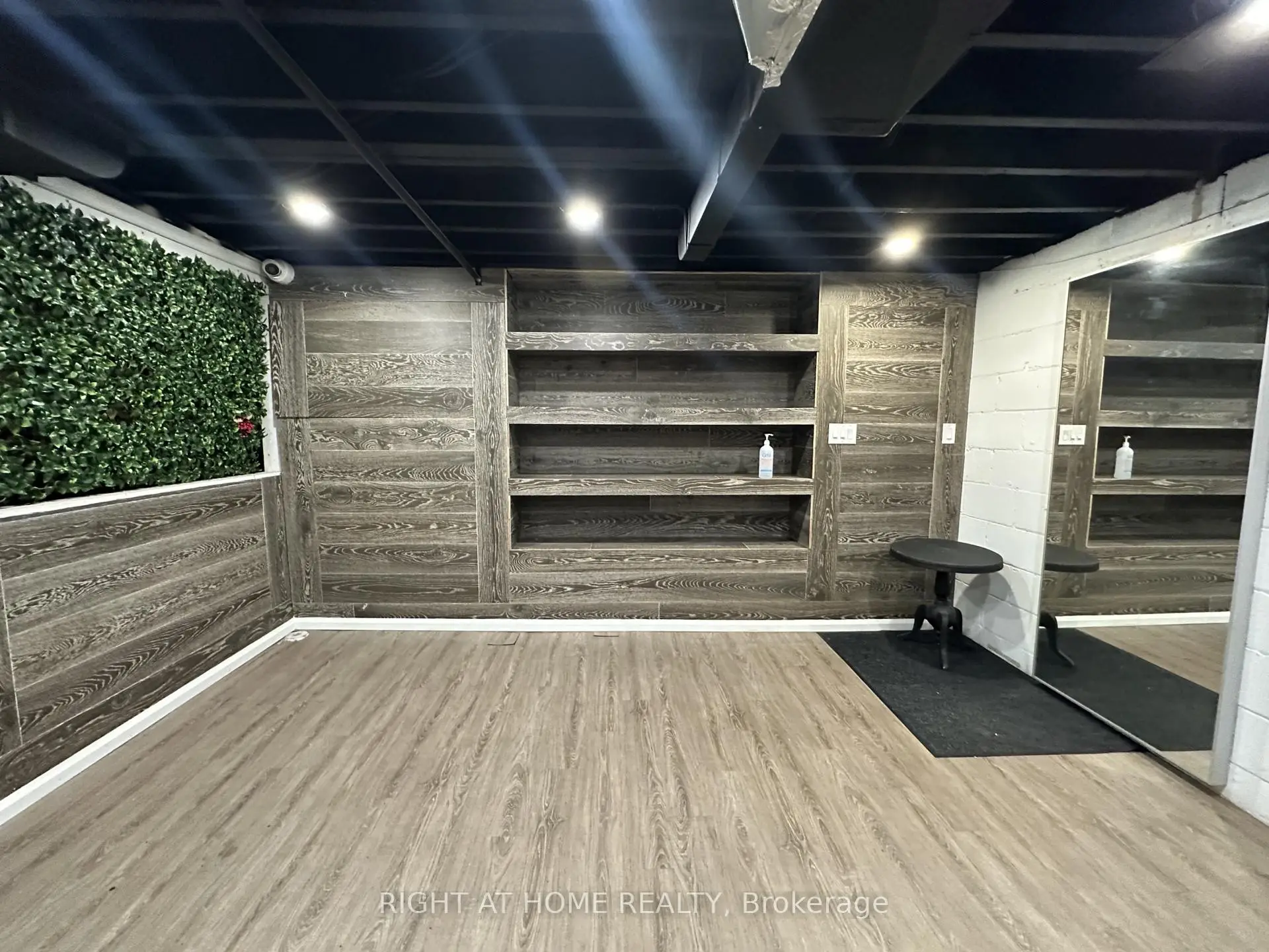 Commercial for lease
