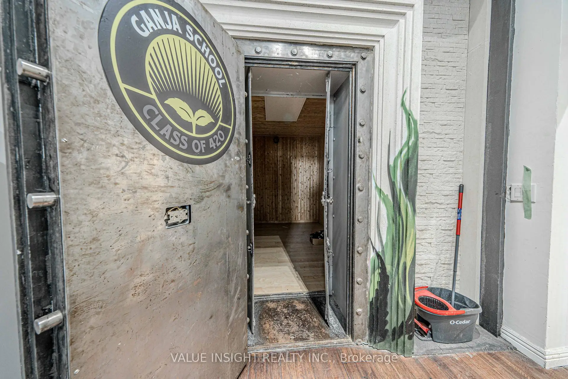 Commercial for lease