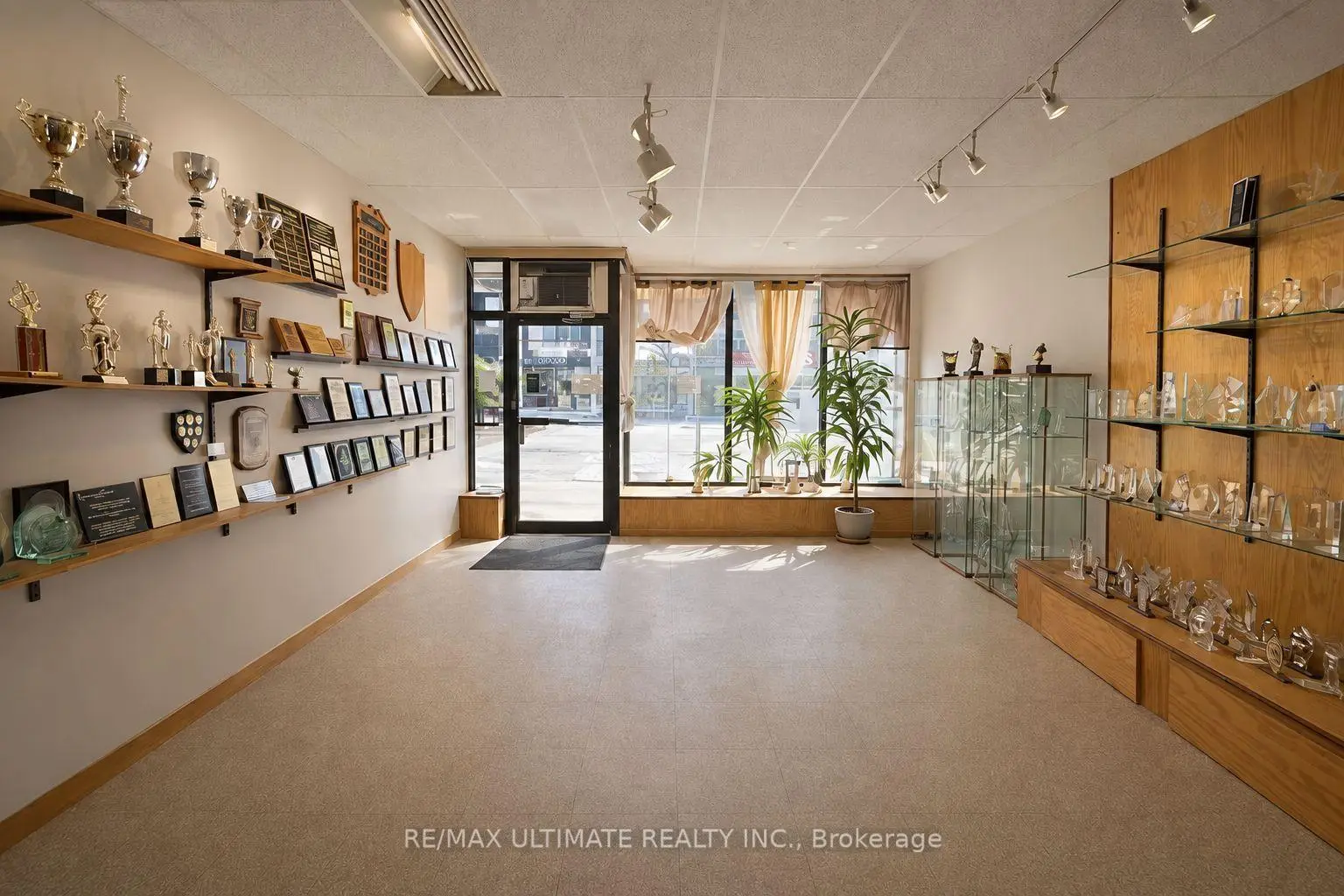 Commercial for lease