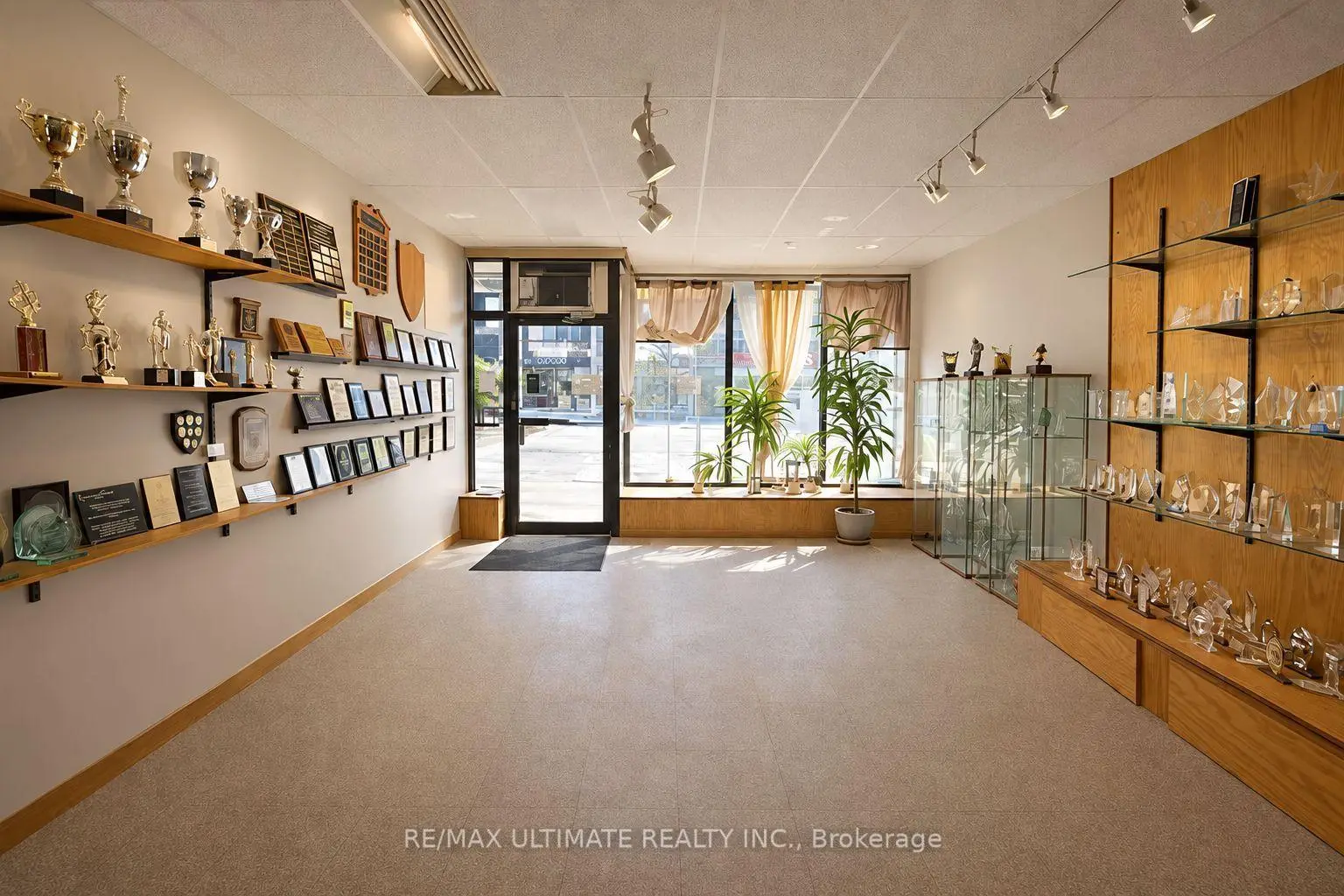 Commercial for lease