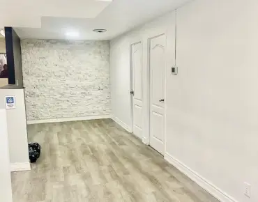 2C-7061 Yonge Stre