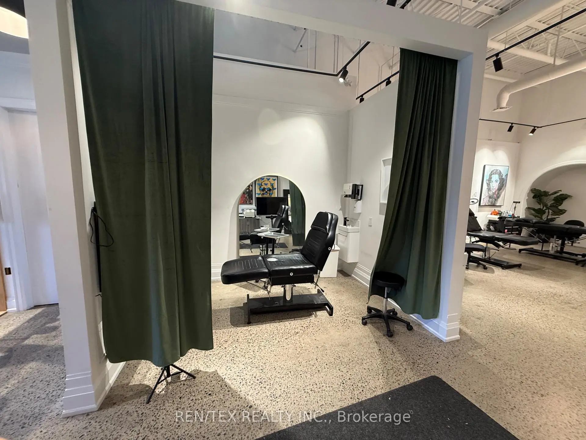 Commercial for lease