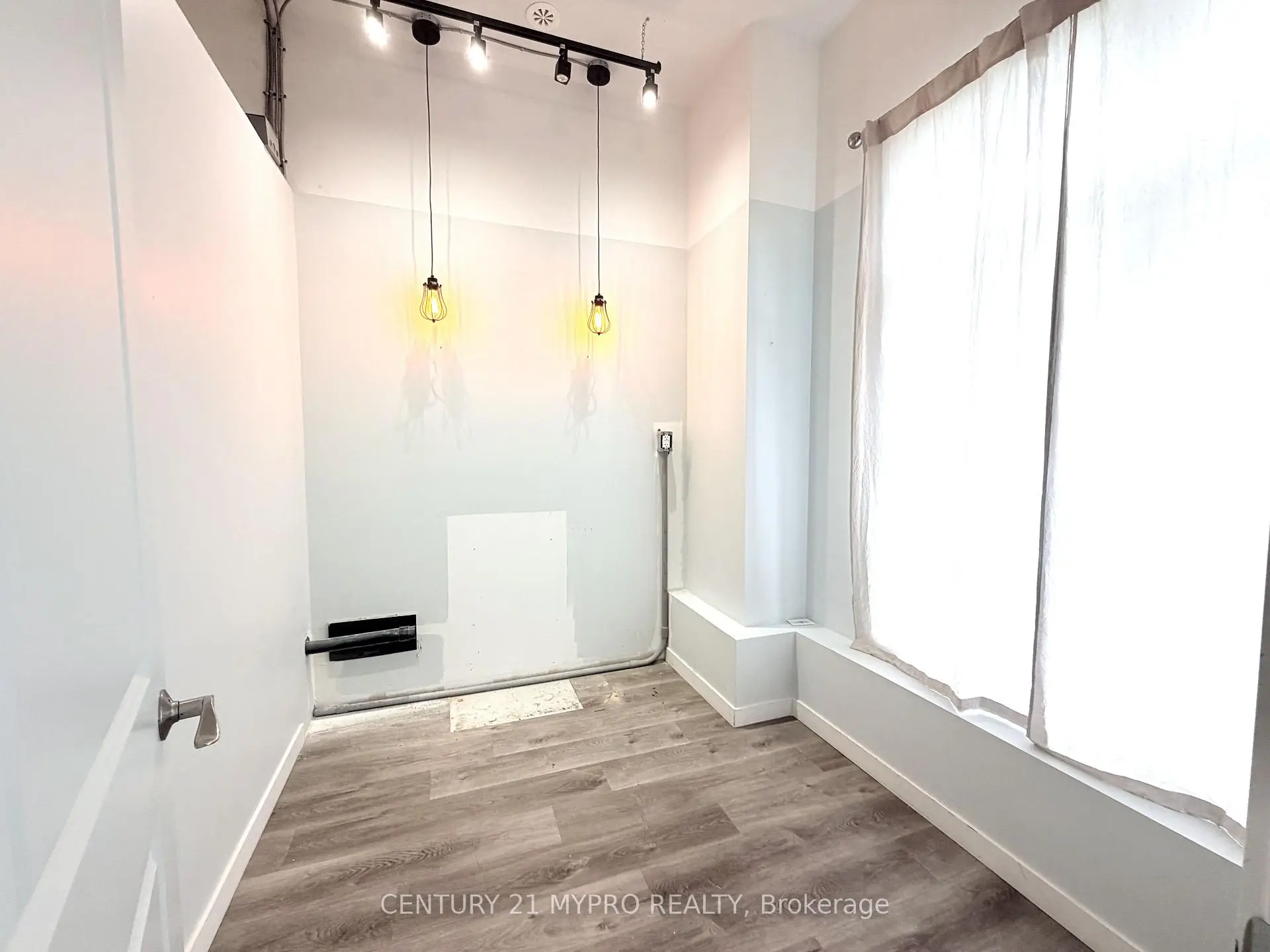 Commercial for lease