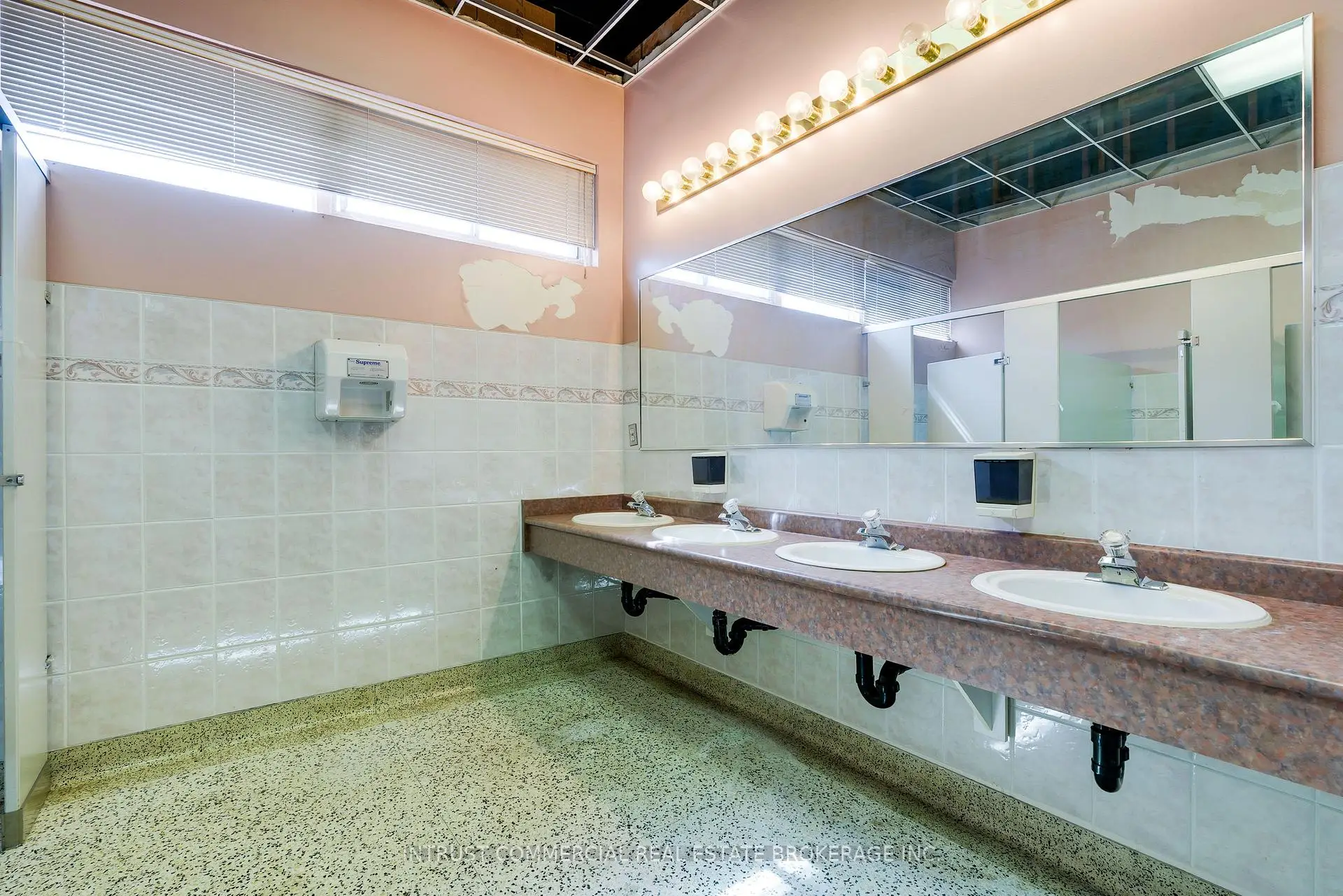 Commercial for lease